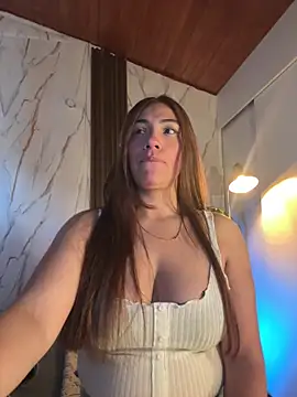Snapshot of emmily_d chatting on May 30, 6:57 pm emmily d online show from May 30, 6:57 pm