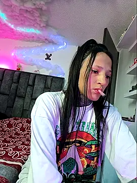 Nicole420squirt online show from October 14, 6:30 pm