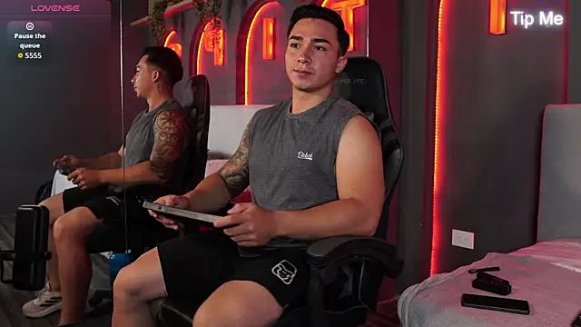 Ryan Hunt online show from December 17, 12:32 pm