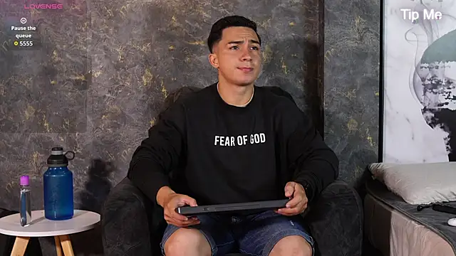 Ryan Hunt online show from November 19, 12:05 pm