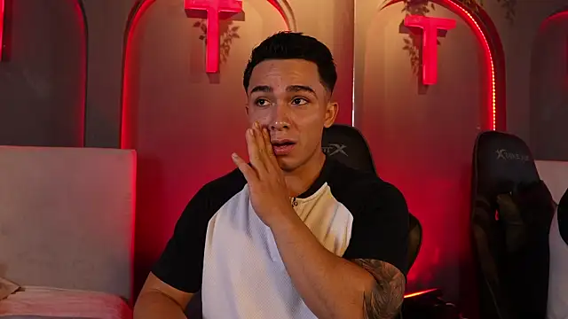 Ryan Hunt online show from October 5, 1:40 am