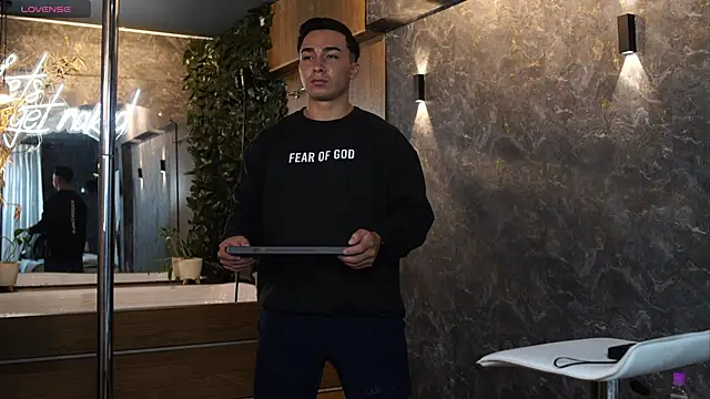 Ryan Hunt online show from November 21, 12:26 pm