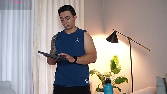 Ryan Hunt online show from November 10, 12:21 pm