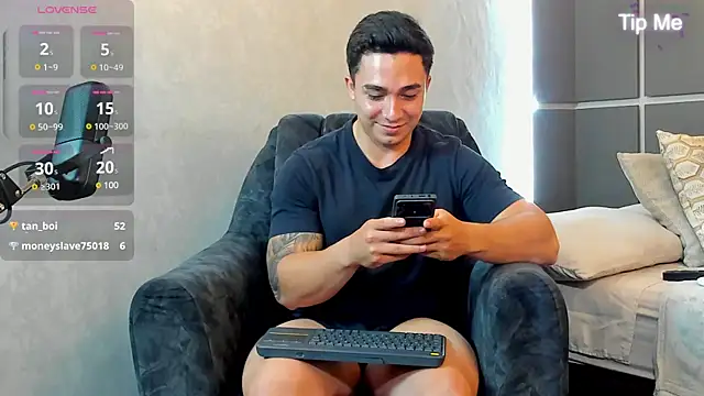 Ryan Hunt online show from March 1, 9:37 pm