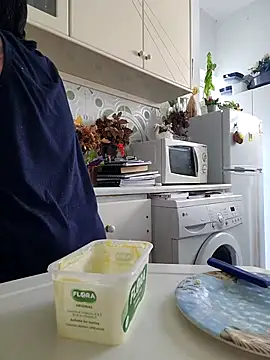 Snapshot of LorenRosse chatting on October 5, 8:05 am LorenRosse online show from October 5, 8:05 am