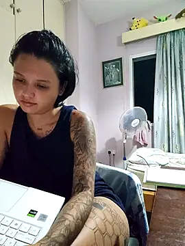 Snapshot of LorenRosse chatting on September 10, 7:02 pm LorenRosse online show from September 10, 7:02 pm