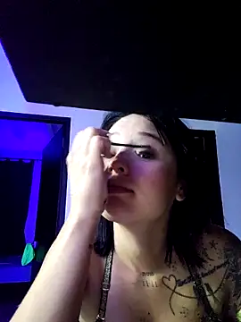 LorenRosse online show from February 23, 12:01 am