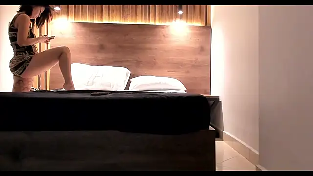 LorenRosse online show from March 3, 2:29 am