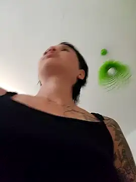 Snapshot of LorenRosse chatting on September 12, 4:23 am LorenRosse online show from September 12, 4:23 am