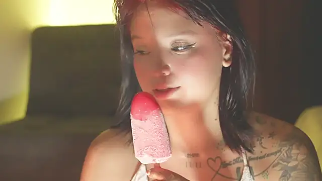 LorenRosse online show from June 10, 11:39 pm