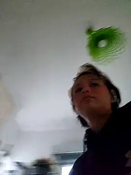 Snapshot of LorenRosse chatting on October 13, 4:25 am LorenRosse online show from October 13, 4:25 am