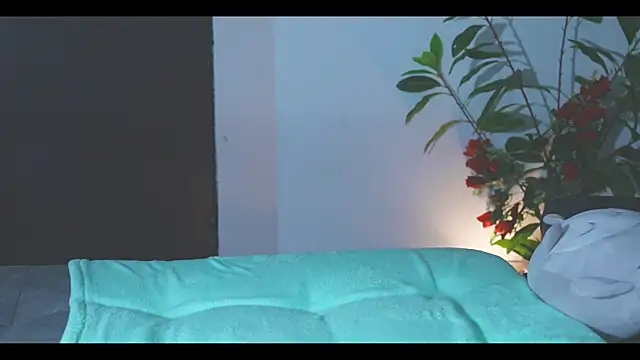 LorenRosse online show from May 15, 11:58 pm