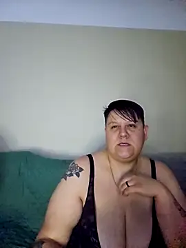 DevilDahm online show from April 2, 12:18 am