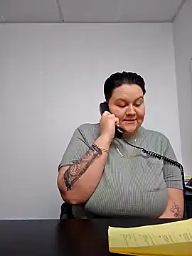 Snapshot of DevilDahm chatting on February 4, 4:29 pm DevilDahm online show from February 4, 4:29 pm
