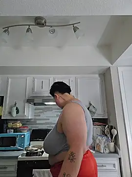 Snapshot of DevilDahm chatting on December 20, 8:55 pm DevilDahm online show from December 20, 8:55 pm