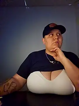 Snapshot of DevilDahm chatting on February 17, 9:43 pm DevilDahm online show from February 17, 9:43 pm
