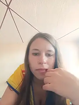 Snapshot of RubyEmerald chatting on July 7, 7:28 pm RubyEmerald online show from July 7, 7:28 pm