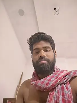 INDIANBOY7439 online show from April 15, 7:18 pm