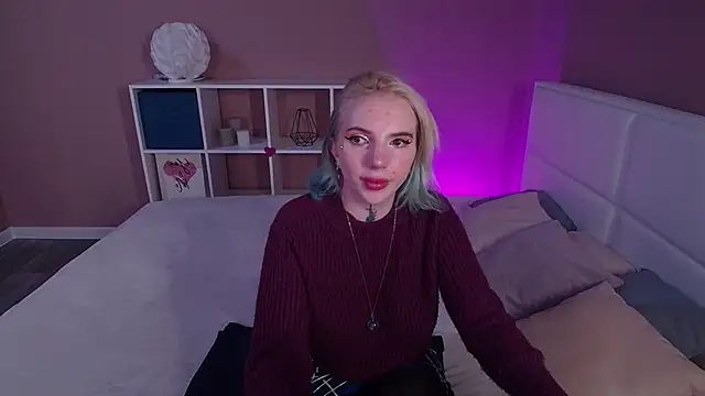 Snapshot of AnneTenet chatting on January 30, 8:32 am AnneTenet online show from January 30, 8:32 am