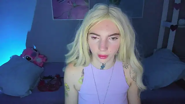 Snapshot of AnneTenet chatting on January 27, 6:09 am AnneTenet online show from January 27, 6:09 am