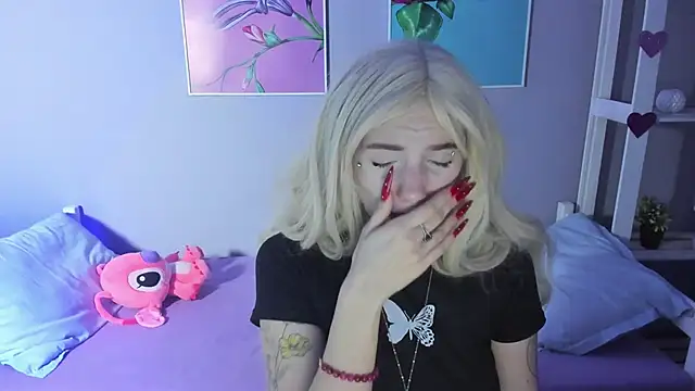 Snapshot of AnneTenet chatting on January 17, 7:08 am AnneTenet online show from January 17, 7:08 am