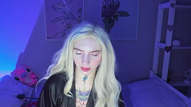 Snapshot of AnneTenet chatting on January 26, 6:07 am AnneTenet online show from January 26, 6:07 am