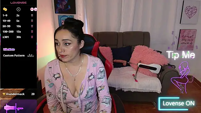 Snapshot of yeliana_sexxy chatting on September 19, 11:36 am yeliana sexxy online show from September 19, 11:36 am