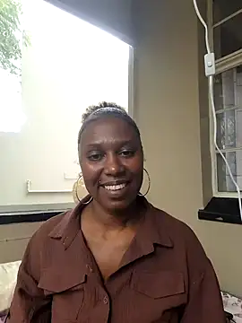 Snapshot of YourDreamLady22 chatting on February 12, 8:27 am YourDreamLady22 online show from February 12, 8:27 am