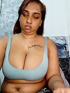 GORGEOUSLIPS online show from January 9, 2:57 pm