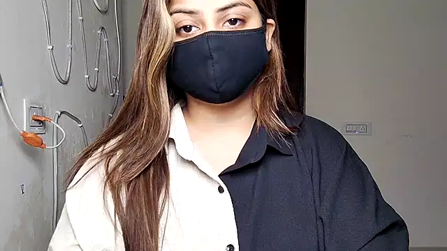 Hoty-Shivangi online show from April 3, 4:46 pm