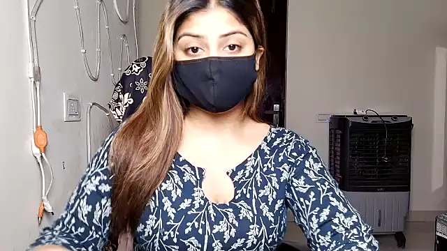 Hoty-Shivangi online show from April 4, 4:46 pm