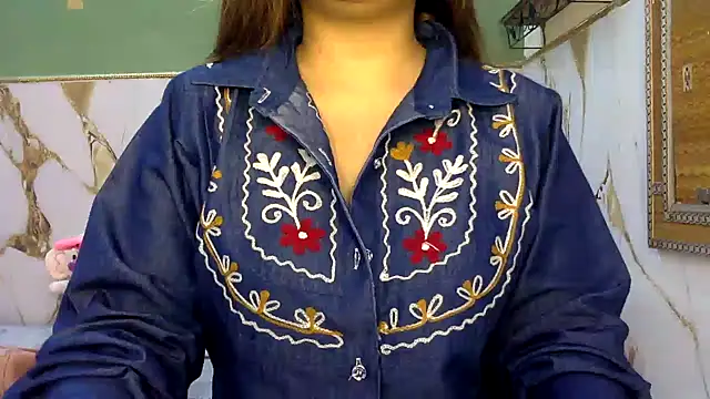 Snapshot of Hoty-Shivangi chatting on October 18, 6:04 am Hoty-Shivangi online show from October 18, 6:04 am