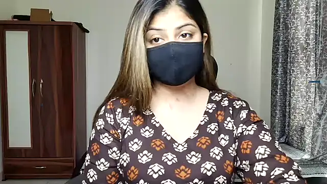 Snapshot of Hoty-Shivangi chatting on May 16, 10:36 am Hoty-Shivangi online show from May 16, 10:36 am
