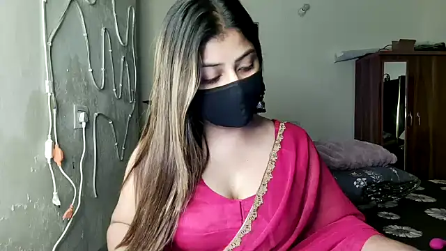 Snapshot of Hoty-Shivangi chatting on June 15, 2:06 pm Hoty-Shivangi online show from June 15, 2:06 pm