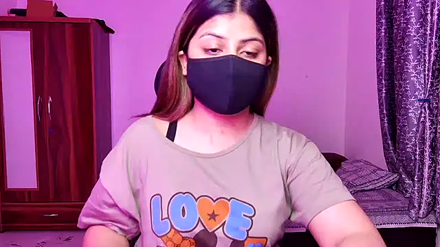 Snapshot of Hoty-Shivangi chatting on May 17, 10:21 pm Hoty-Shivangi online show from May 17, 10:21 pm