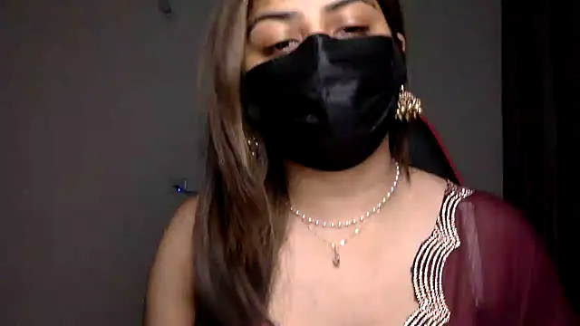 Hoty-Shivangi online show from December 15, 2:45 pm