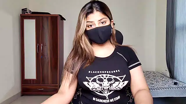 Hoty-Shivangi online show from March 11, 12:21 pm