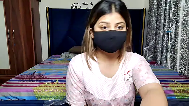 Snapshot of Hoty-Shivangi chatting on May 23, 2:05 pm Hoty-Shivangi online show from May 23, 2:05 pm