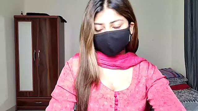 Hoty-Shivangi online show from March 12, 7:29 pm