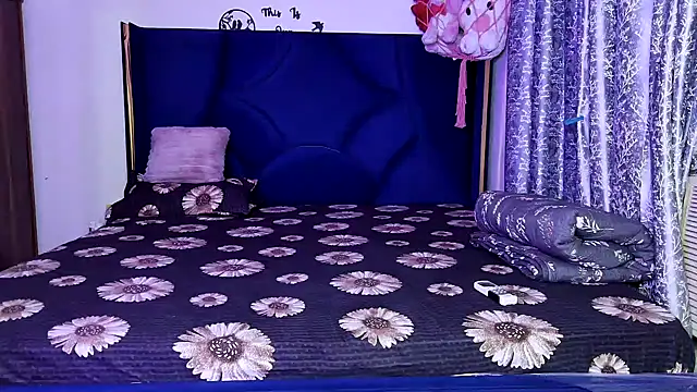 Hoty-Shivangi online show from June 21, 6:14 pm