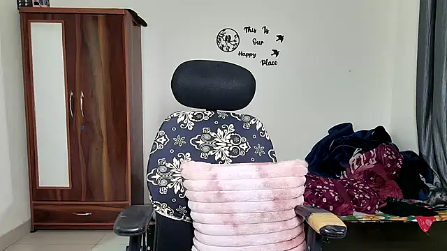 Hoty-Shivangi online show from February 28, 10:53 pm