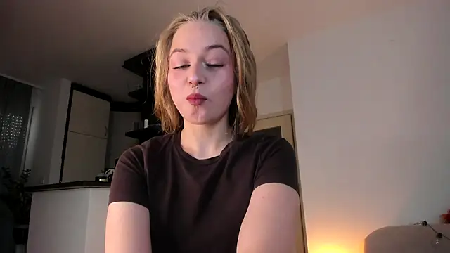 MiaMews online show from October 21, 12:26 pm