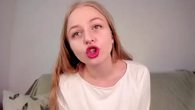 MiaMews online show from March 19, 4:07 pm