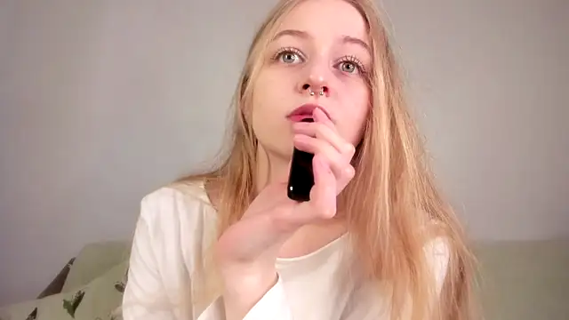 MiaMews online show from April 10, 6:42 am