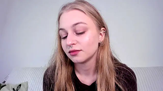 MiaMews online show from February 11, 11:37 pm