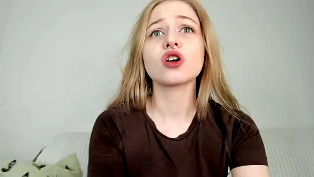 MiaMews online show from April 14, 7:13 am