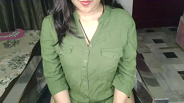 Snapshot of aarushi_sharmaa chatting on November 21, 4:39 pm aarushi sharmaa online show from November 21, 4:39 pm