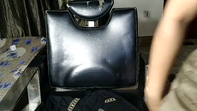 aarushi sharmaa online show from December 21, 1:52 am