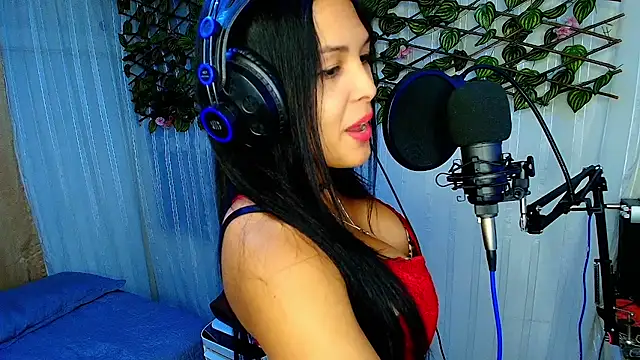 Snapshot of MOMMYJEVAA chatting on March 12, 1:36 am MOMMYJEVAA online show from March 12, 1:36 am