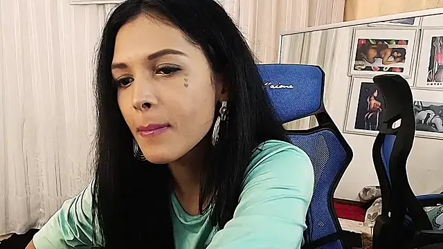 MOMMYJEVAA online show from November 26, 8:53 pm